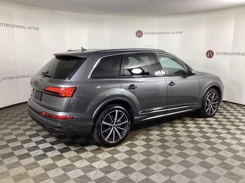 2025 Audi Q7 45 Premium Plus