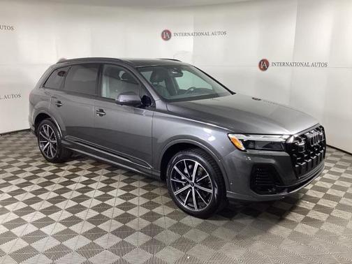 2025 Audi Q7 45 Premium Plus
