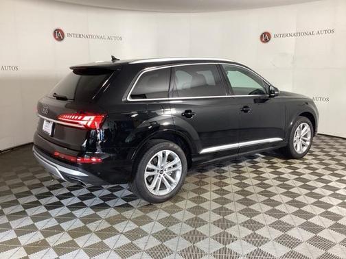 2025 Audi Q7 45 Premium Plus