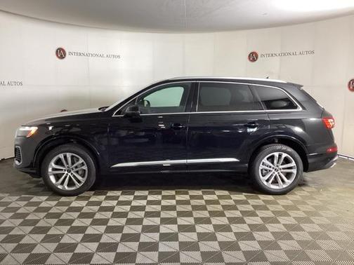 2025 Audi Q7 45 Premium Plus