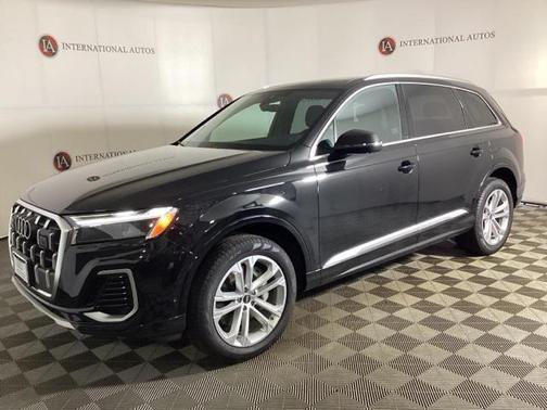 2025 Audi Q7 45 Premium Plus