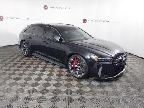 Mythos Black Metallic 2025 Audi RS 6 Avant 4.0T