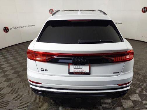 Glacier White Metallic 2023 Audi Q8 55 Prestige