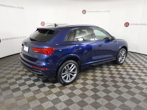 Navarra Blue Metallic 2025 Audi Q3 Premium 45 TFSI S line quattro Tiptronic