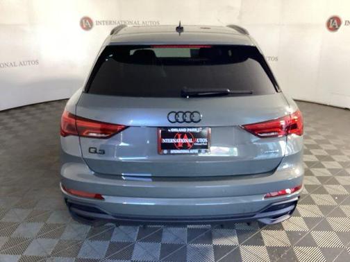 2025 Audi Q3 Premium 45 TFSI S line quattro Tiptronic