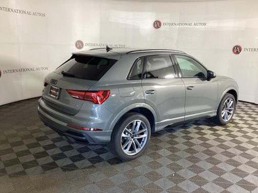 2025 Audi Q3 Premium 45 TFSI S line quattro Tiptronic