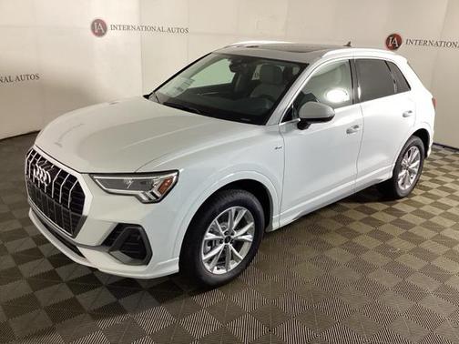 2025 Audi Q3 Premium 45 TFSI S line quattro Tiptronic