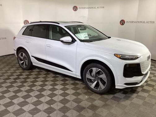 2025 Audi Q6 e-tron Premium Plus quattro