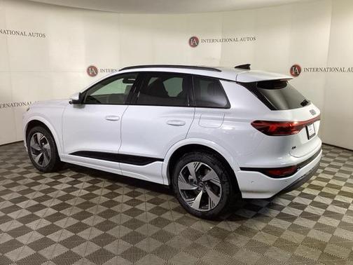 2025 Audi Q6 e-tron Premium Plus quattro
