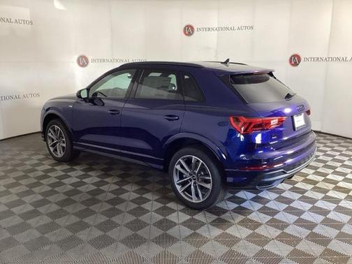 2025 Audi Q3 Premium 45 TFSI S line quattro Tiptronic