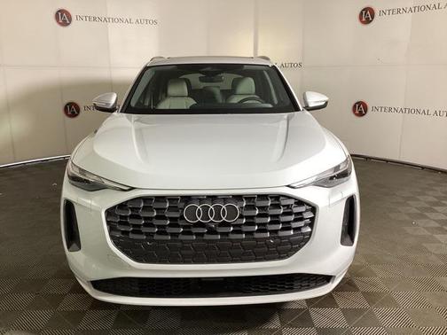 2025 Audi Q5 Premium