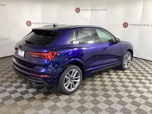 2025 Audi Q3 Premium 45 TFSI S line quattro Tiptronic