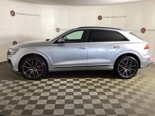 2022 Audi Q8 55 Premium Plus