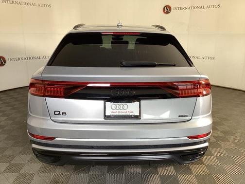 2022 Audi Q8 55 Premium Plus
