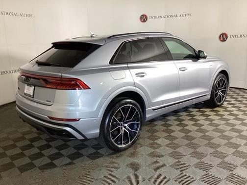 2022 Audi Q8 55 Premium Plus