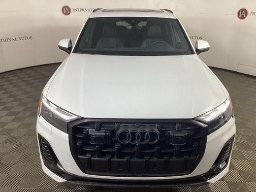 2026 Audi Q7 45 Premium