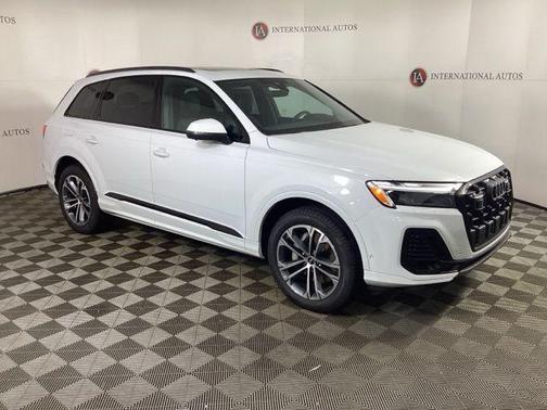 2026 Audi Q7 45 Premium