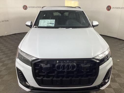 2026 Audi Q7 55 Premium Plus
