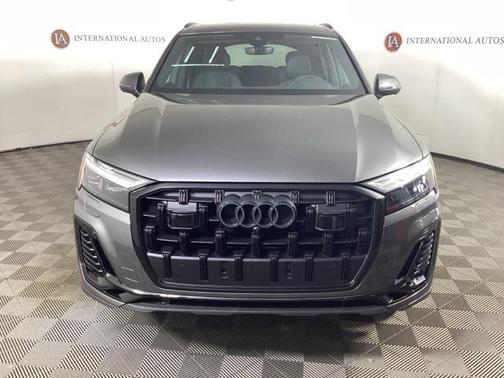 2025 Audi Q7 55 Premium Plus