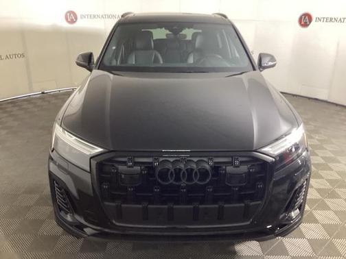 2025 Audi Q7 45 Premium