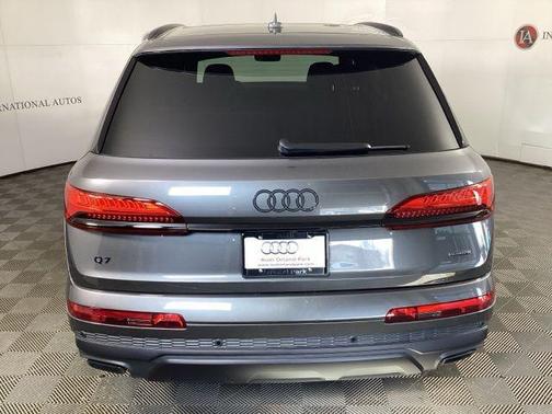 2025 Audi Q7 55 Premium Plus