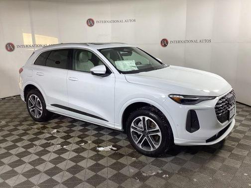 2025 Audi Q5 Premium Plus TFSI quattro S tronic