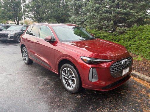 Grenadine Red Metallic 2025 Audi Q5 Premium Plus TFSI quattro S tronic