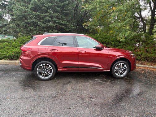 Grenadine Red Metallic 2025 Audi Q5 Premium Plus TFSI quattro S tronic