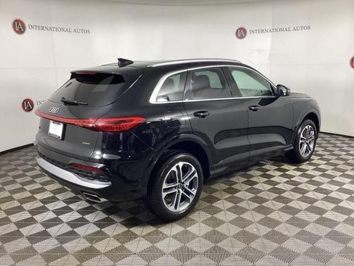 2025 Audi Q5 Premium TFSI quattro S tronic