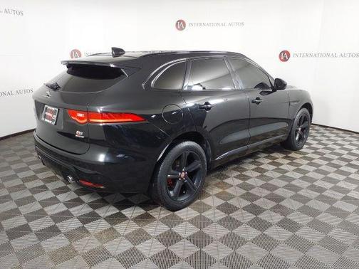2019 Jaguar F-PACE S