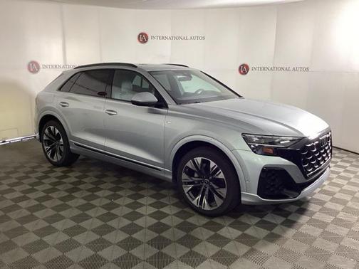 2025 Audi Q8 55 Premium Plus