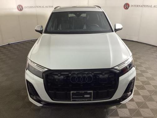 2025 Audi Q7 45 Premium Plus