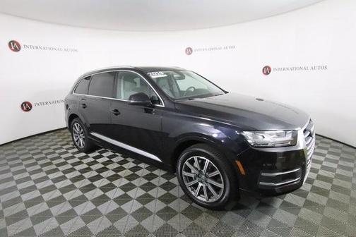 Photo 3 of 33 of 2019 Audi Q7 45 Premium Plus