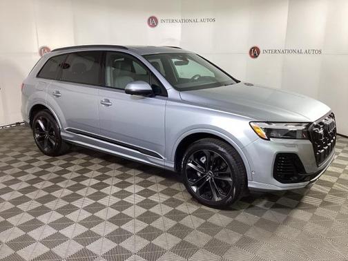 2025 Audi Q7 55 Premium Plus