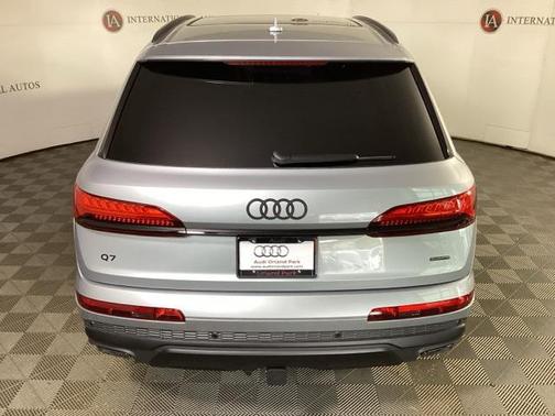 2025 Audi Q7 55 Premium Plus