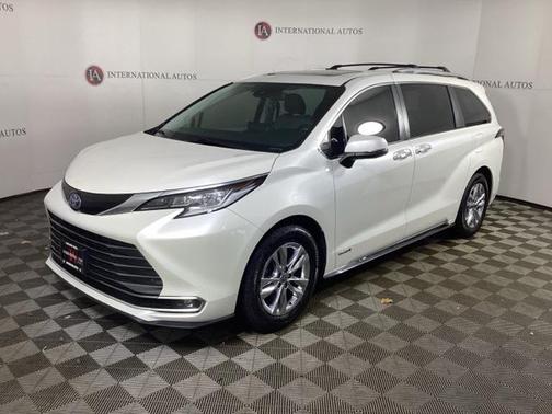 2021 Toyota Sienna Limited 7-Passenger