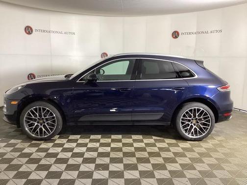 2021 Porsche Macan Base