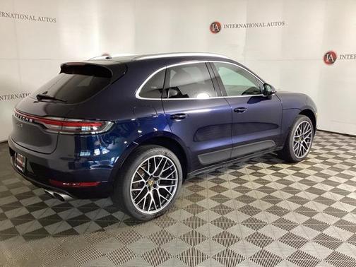 2021 Porsche Macan Base