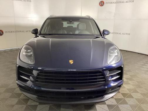 2021 Porsche Macan Base