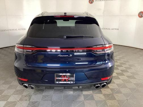 2021 Porsche Macan Base