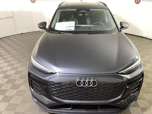 2025 Audi Q6 e-tron Prestige quattro