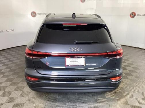 2025 Audi Q6 e-tron Prestige quattro