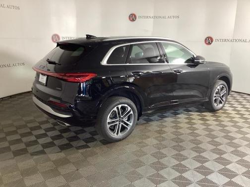 2025 Audi Q5 Premium