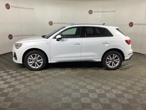 2025 Audi Q3 Premium 45 TFSI S line quattro Tiptronic