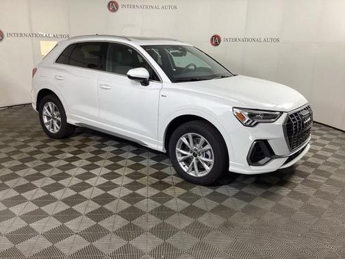 2025 Audi Q3 Premium 45 TFSI S line quattro Tiptronic