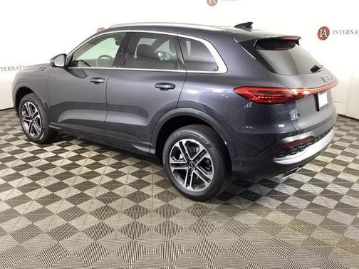 2025 Audi Q5 Premium Plus