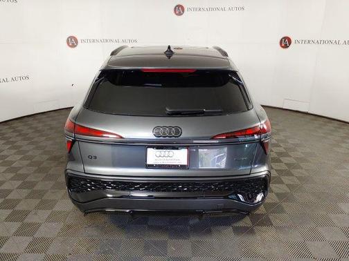 Daytona Gray Pearl Effect 2026 Audi Q3 TFSI quattro S tronic