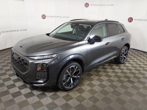 Daytona Gray Pearl Effect 2026 Audi Q3 TFSI quattro S tronic