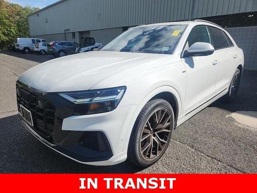 2022 Audi Q8 55 Premium Plus