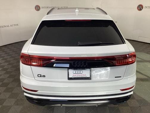 2022 Audi Q8 55 Premium Plus